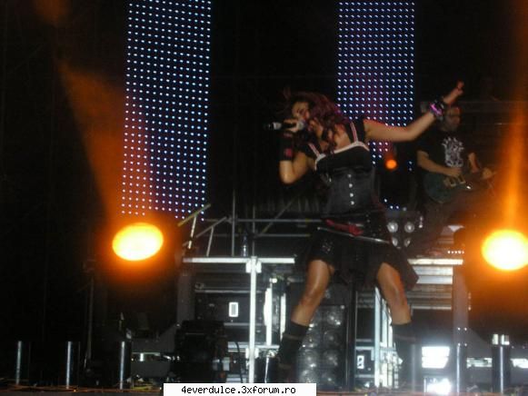 :hi: dulce maria