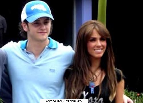 :cool: anahi y poze