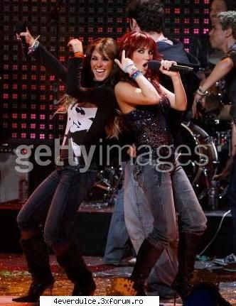 ponem poze cu dul y annie - raluca_dragutza52 - Dulce y Anahi